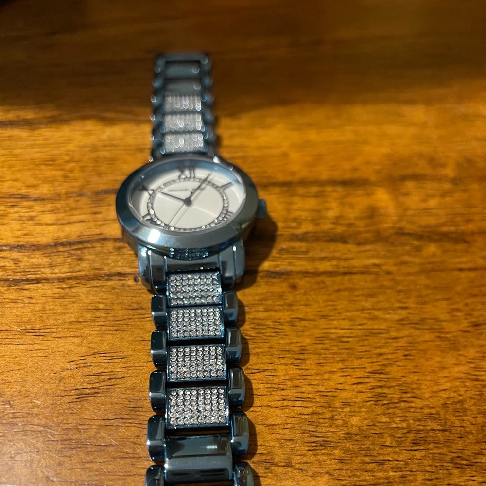 Michael Kors Silver Tone Crystal Link Bracelet Watch